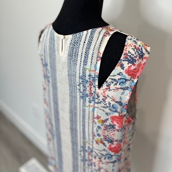 BCBGmaxAzria Multi Color Sleeveless Blouse (Medium) - Picture 6 of 9